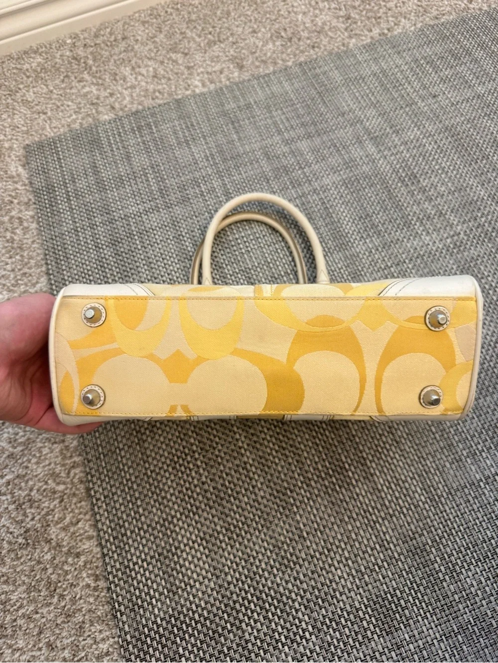 Y2K yellow Coach Hampton’s tote bag lightly used